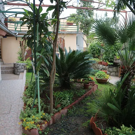 Apartment Komel
