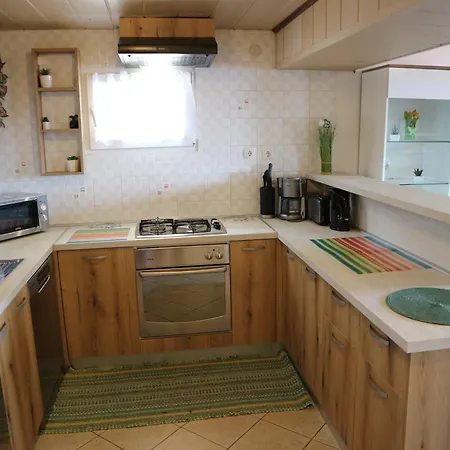 Apartment Komel