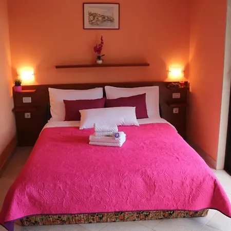 Apartment Komel