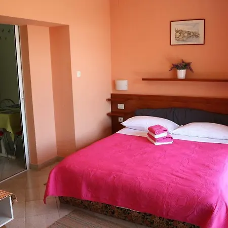 Apartament Komel