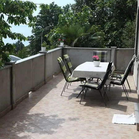 Apartament Komel