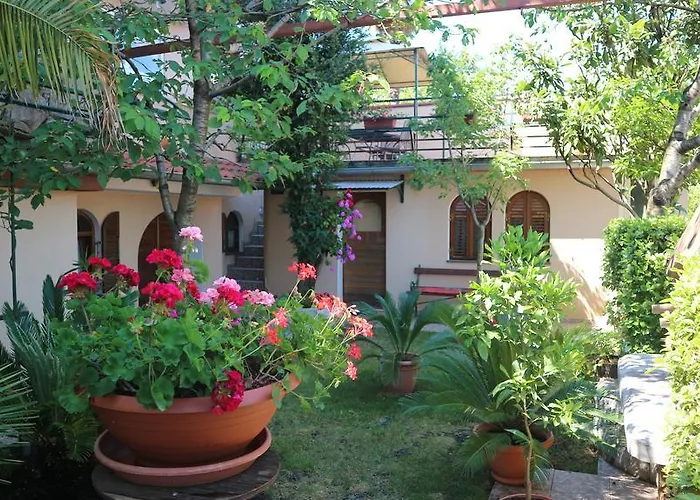 考梅尔公寓 奥帕提亚